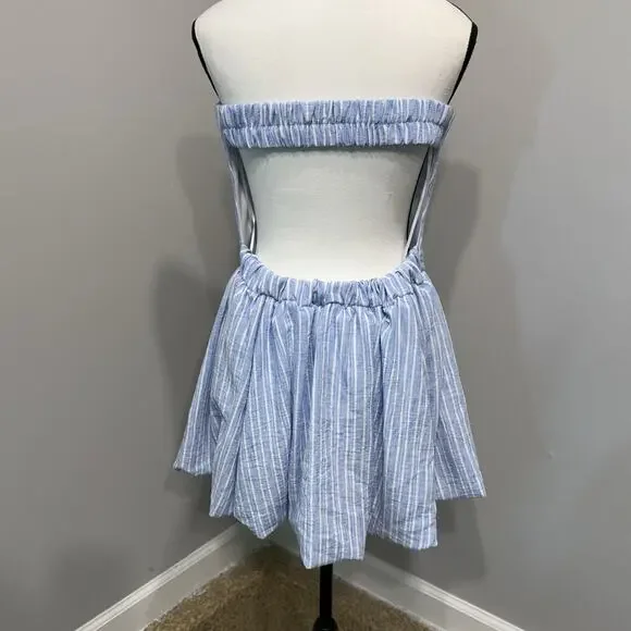 Urban Outfitters Kimchi Blue & White Medium Strapless Open-Back Bubble Romper - Picture 3 of 13